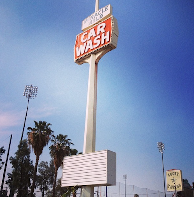 Miracle Mile Carwash Logo